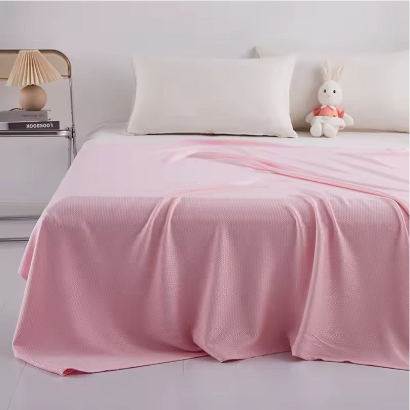 Summer Cooling Blanket – Soft & Lightweight Quilt