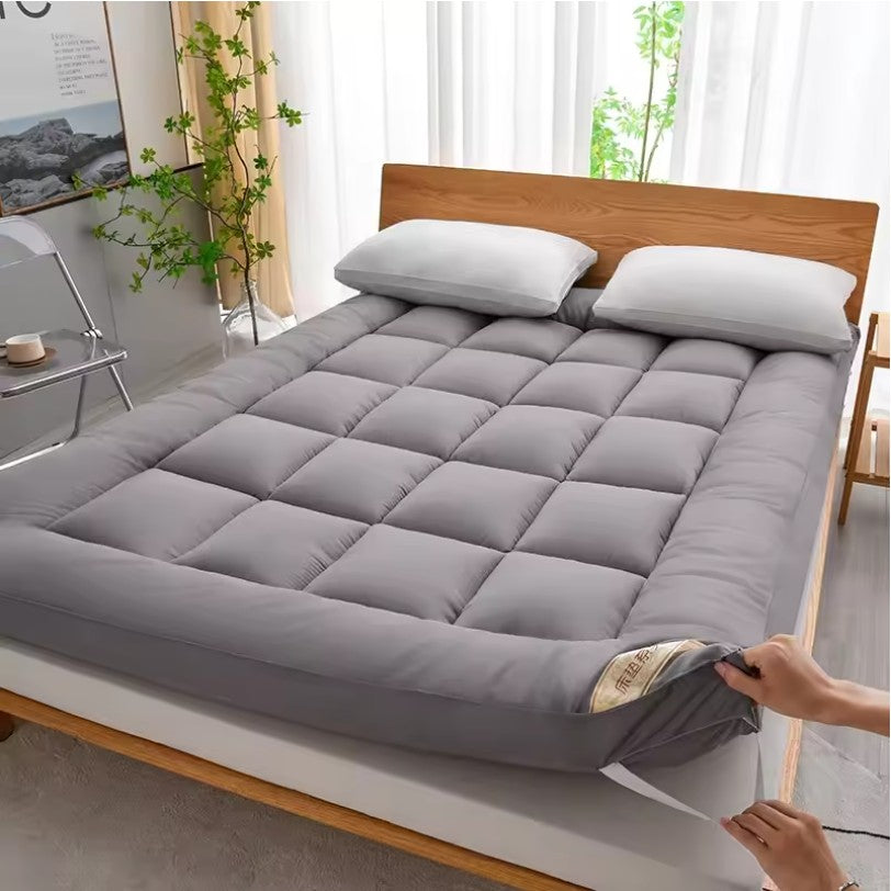 Fluffy Mattress Topper – Soft All-Season Pad for Bed & Camping