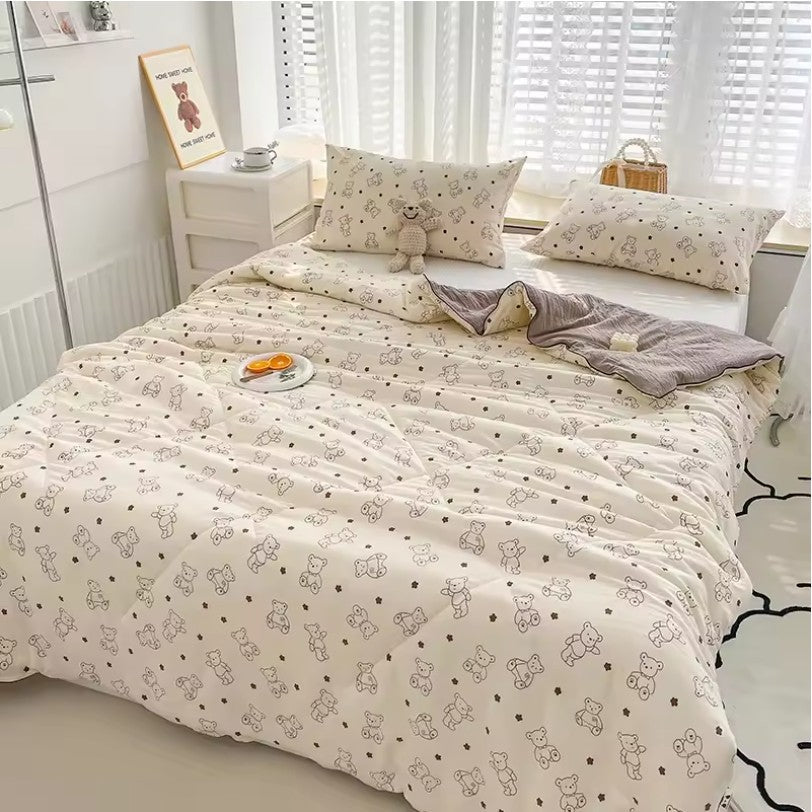 Double Gauze Summer Quilt – Soft & Lightweight Blanket