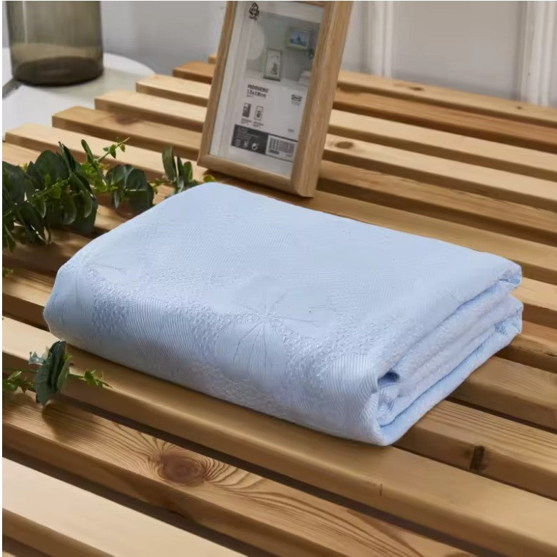 100% Bamboo Fiber Cooling Blanket – Soft, Breathable & Skin-Friendly