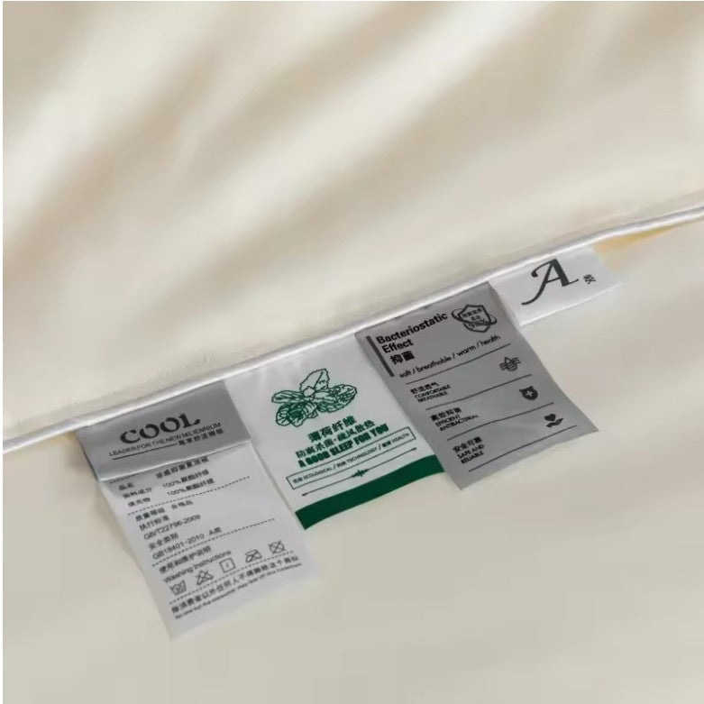 Cooling Blanket Soft Silky Lightweight Quilt