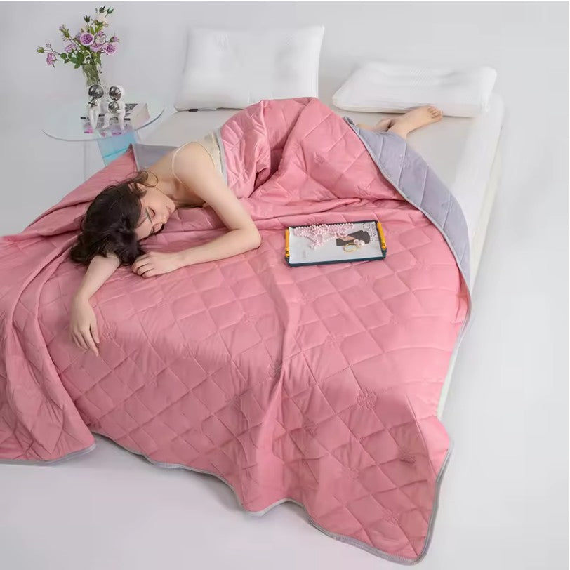 Cooling Blanket – Soft, Breathable, Lightweight Summer Quilt