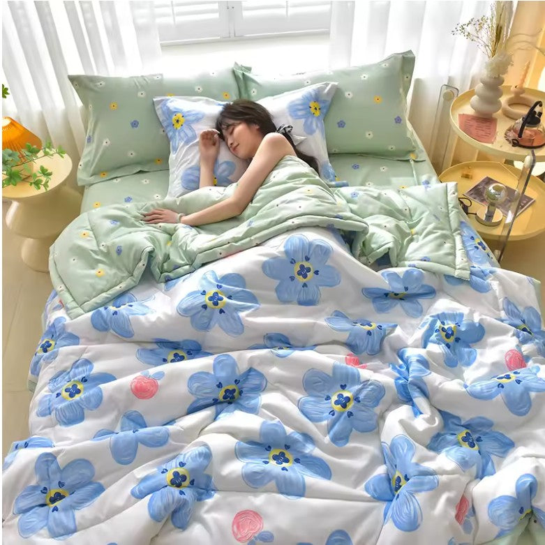 Lightweight Summer Cooling Blanket – Soft, Washable Comforter for Adults & Kids