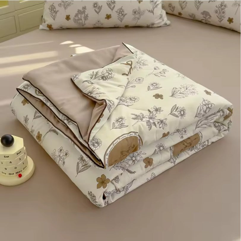 Double Gauze Summer Quilt – Soft & Lightweight Blanket