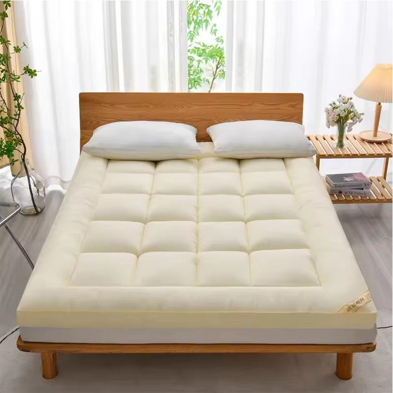 Fluffy Mattress Topper – Soft All-Season Pad for Bed & Camping