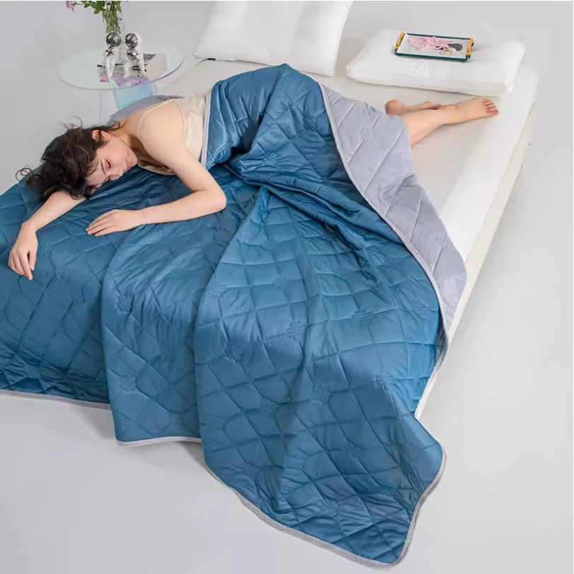 Cooling Blanket – Soft, Breathable, Lightweight Summer Quilt