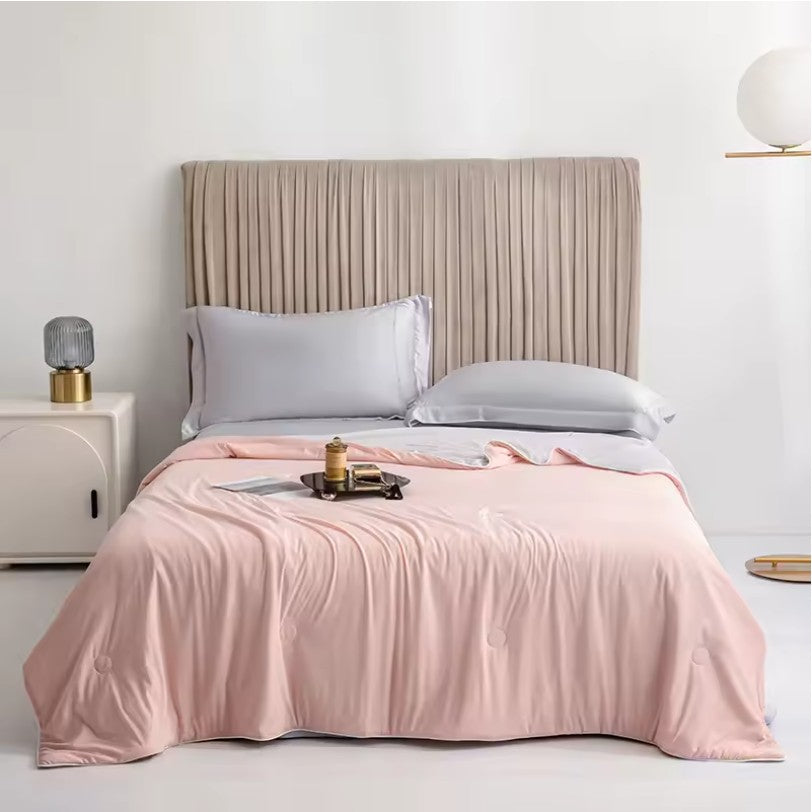 Double-Sided Cooling Blanket – Silky Lightweight Summer Quilt