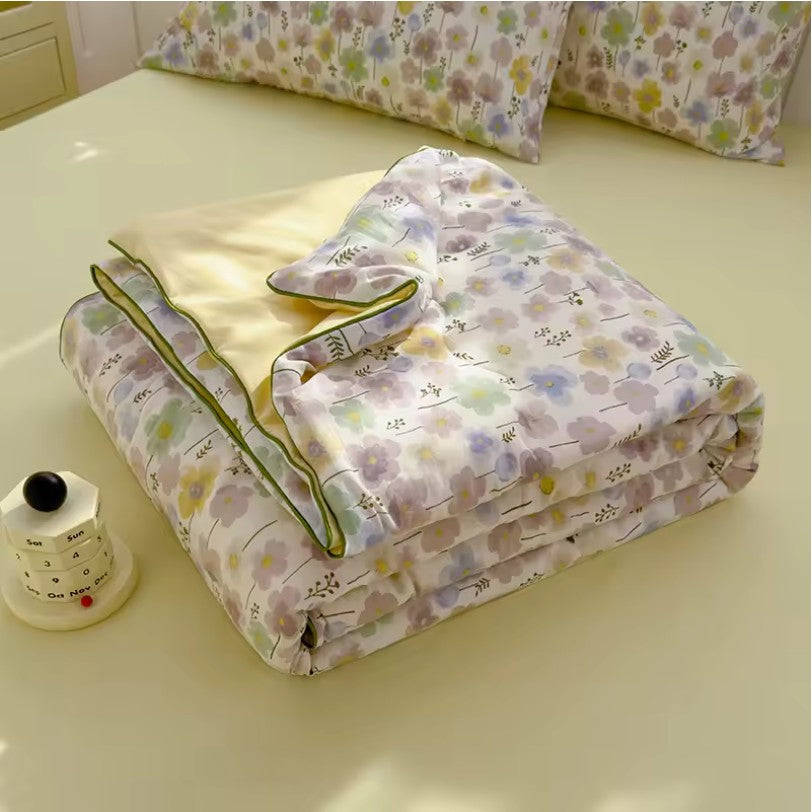 Double Gauze Summer Quilt – Soft & Lightweight Blanket