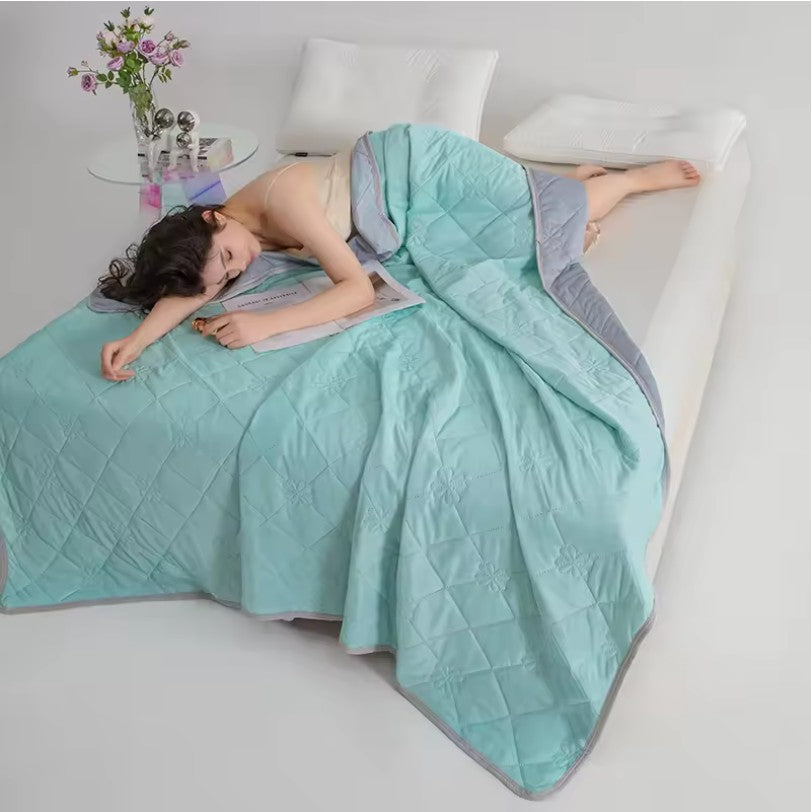Cooling Blanket – Soft, Breathable, Lightweight Summer Quilt