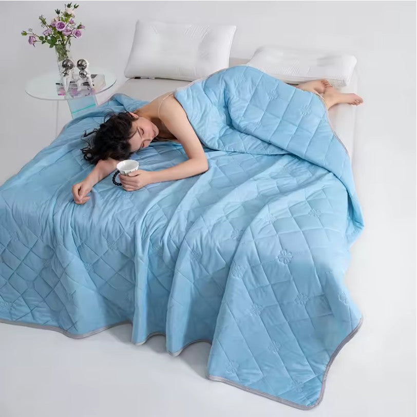Cooling Blanket – Soft, Breathable, Lightweight Summer Quilt